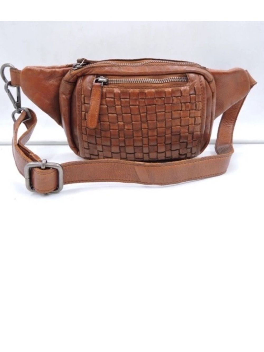 Rare! Anthropologie Unisex Valenca Holland Woven Leather Belt Sling Bag! - Picture 2 of 4